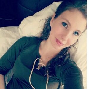 Meet your Posher, Kendra